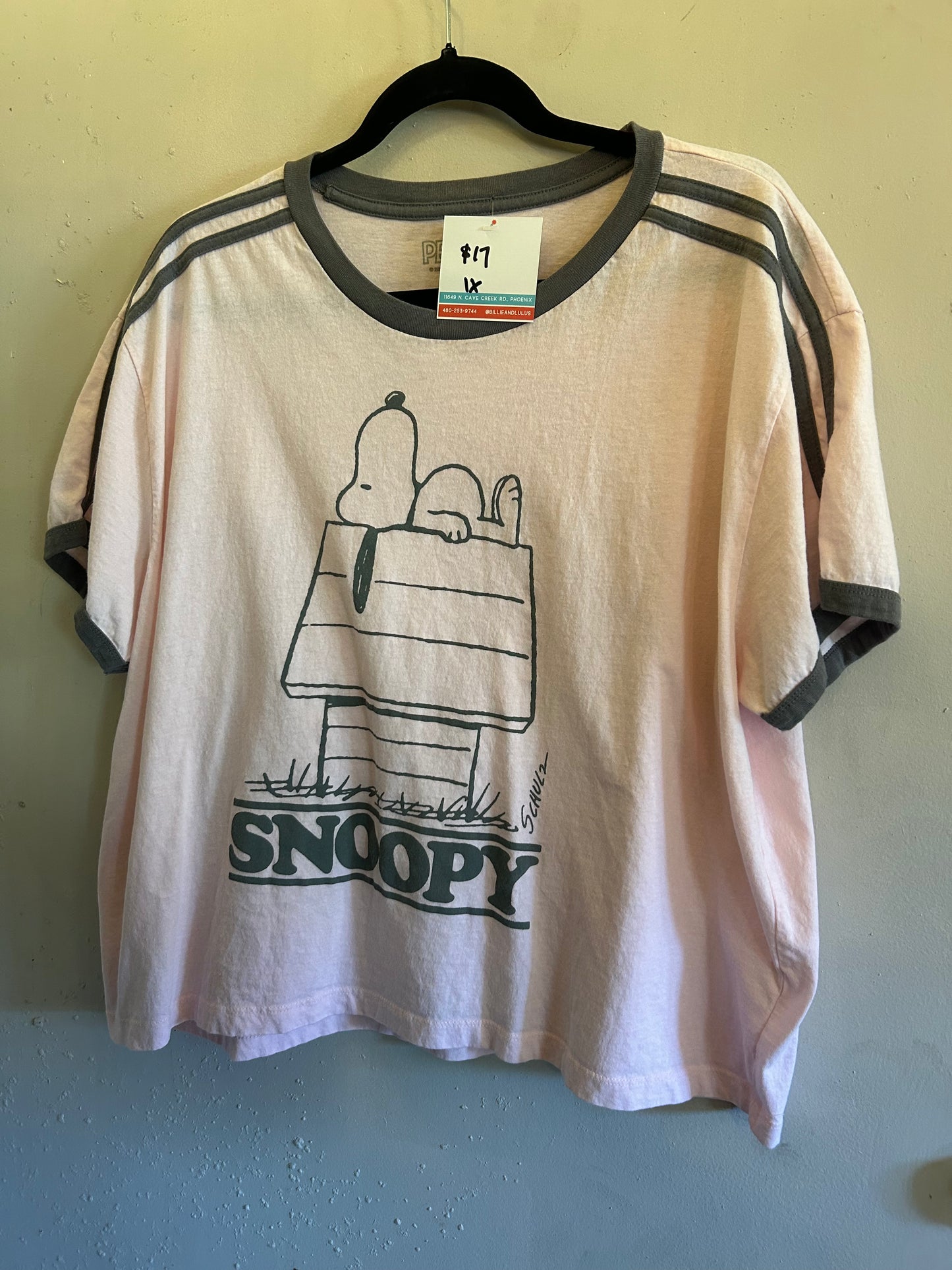 Peanuts Pink Snoopy tshirt