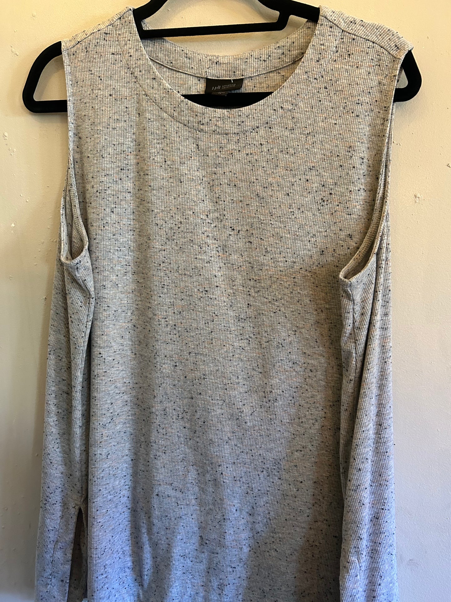 J. Jill Grey w blue and salmon dots ribbed sleeveless