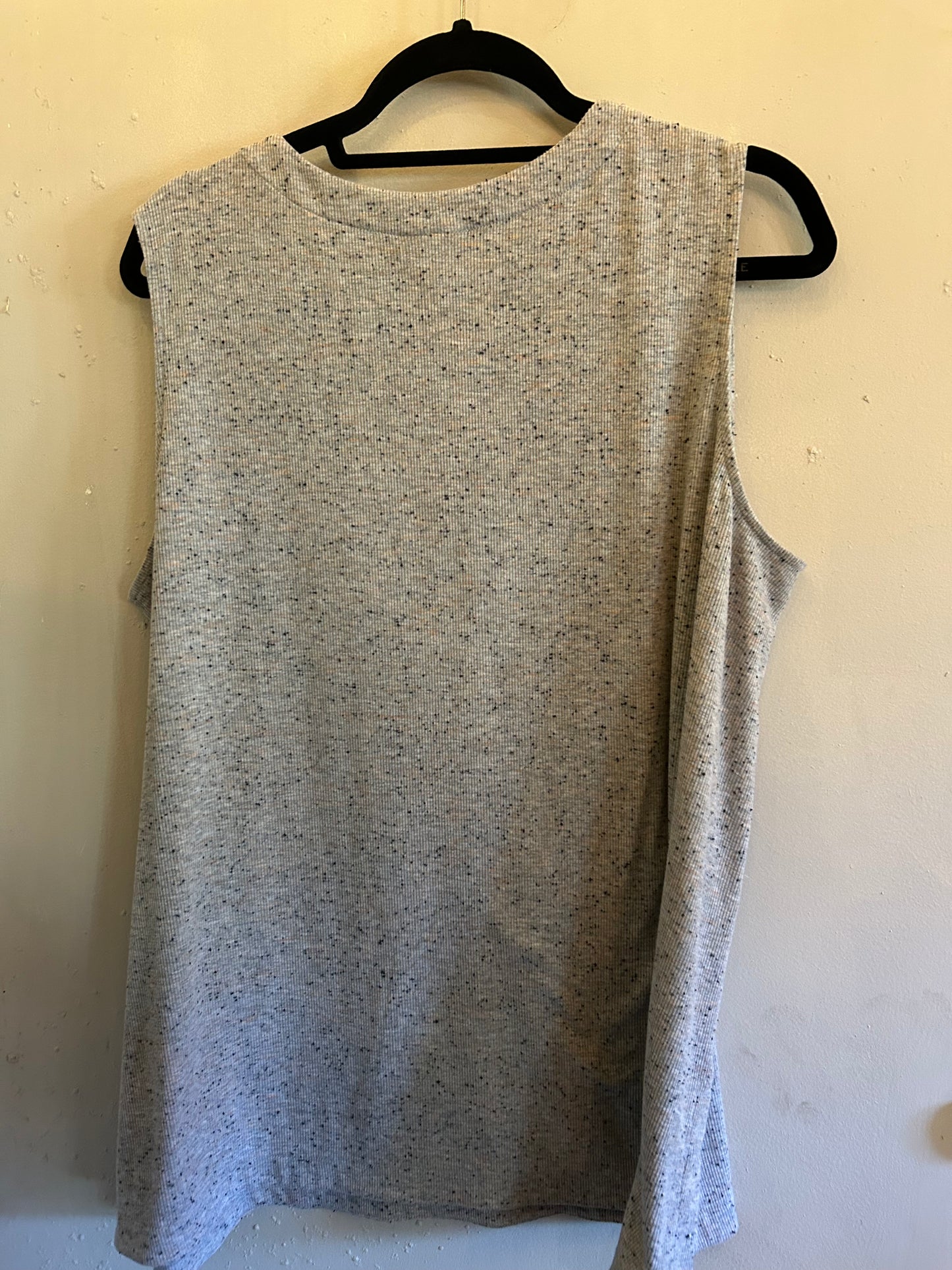 J. Jill Grey w blue and salmon dots ribbed sleeveless