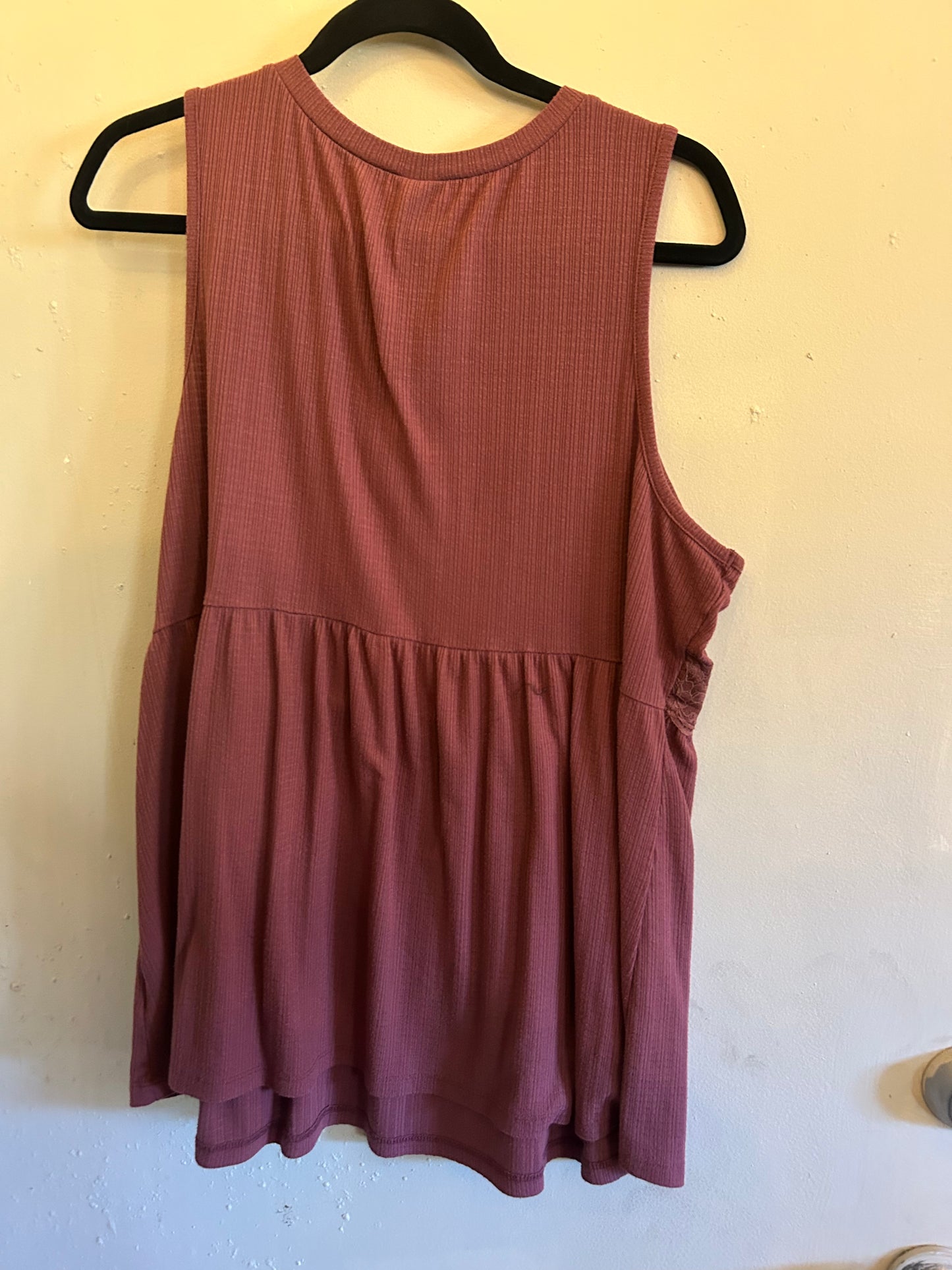 Torrid Mauve w lace sleeveless