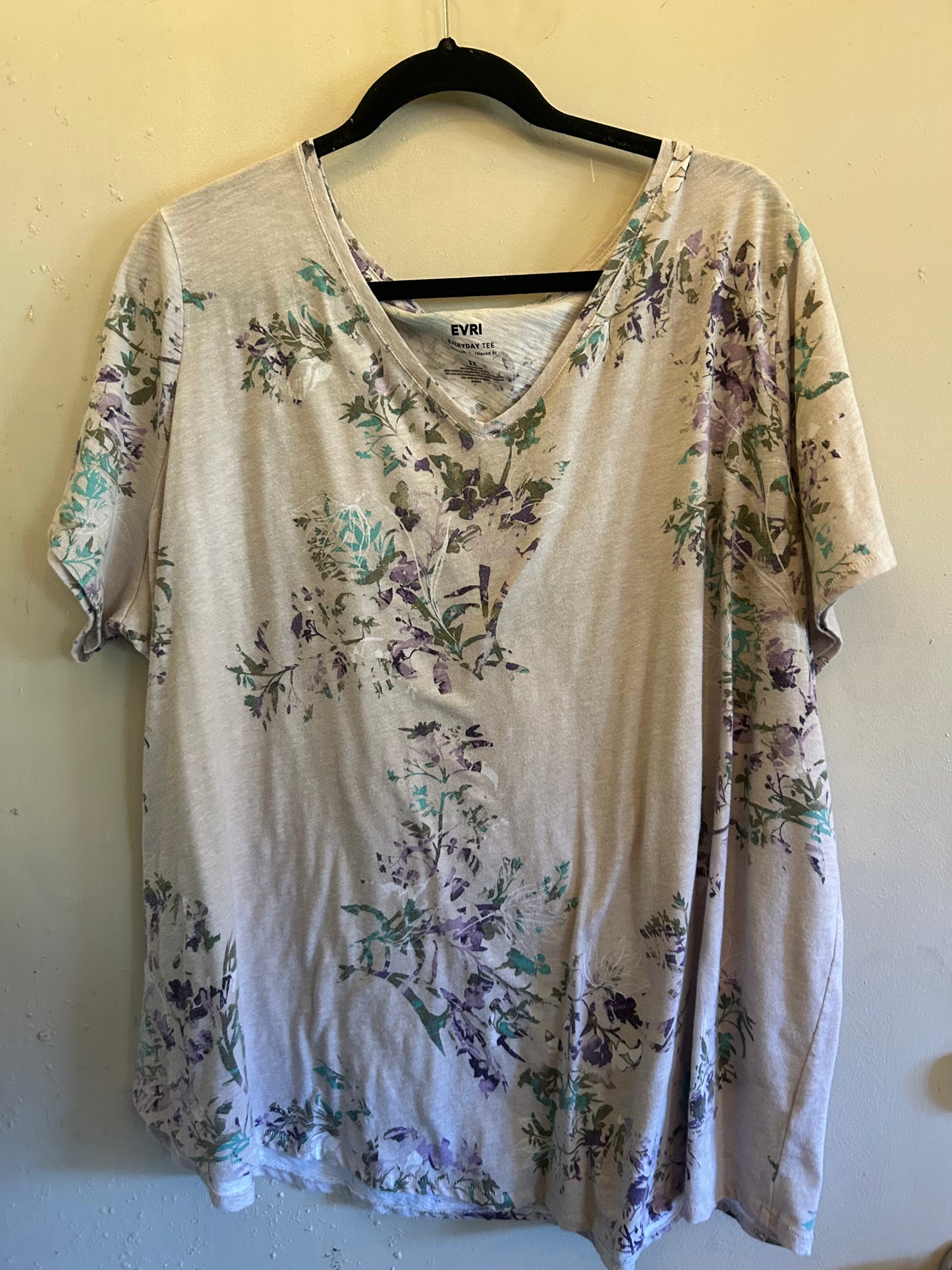 Evri Tan purple flower v neck