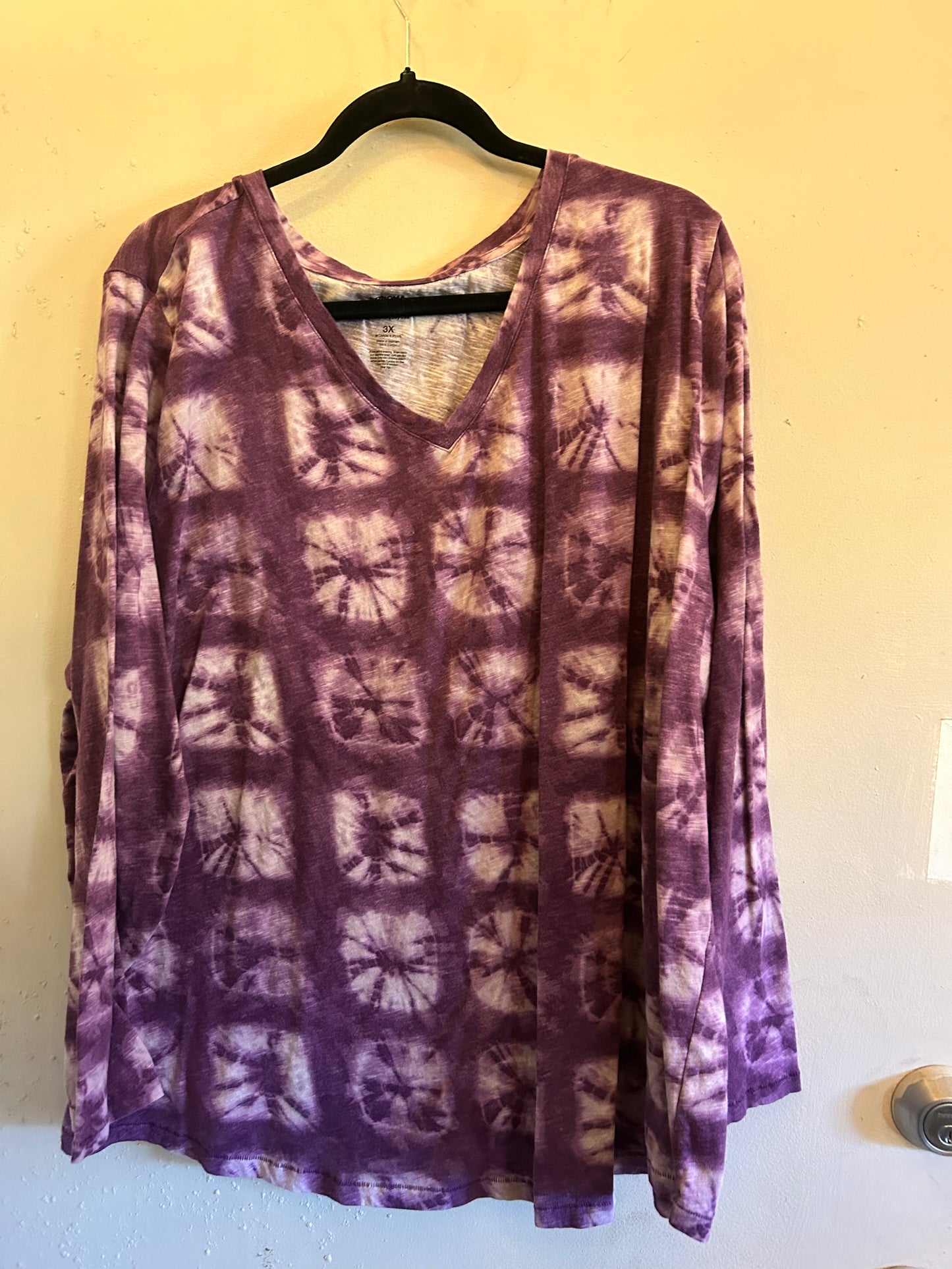 Sonoma Purple tie die v neck