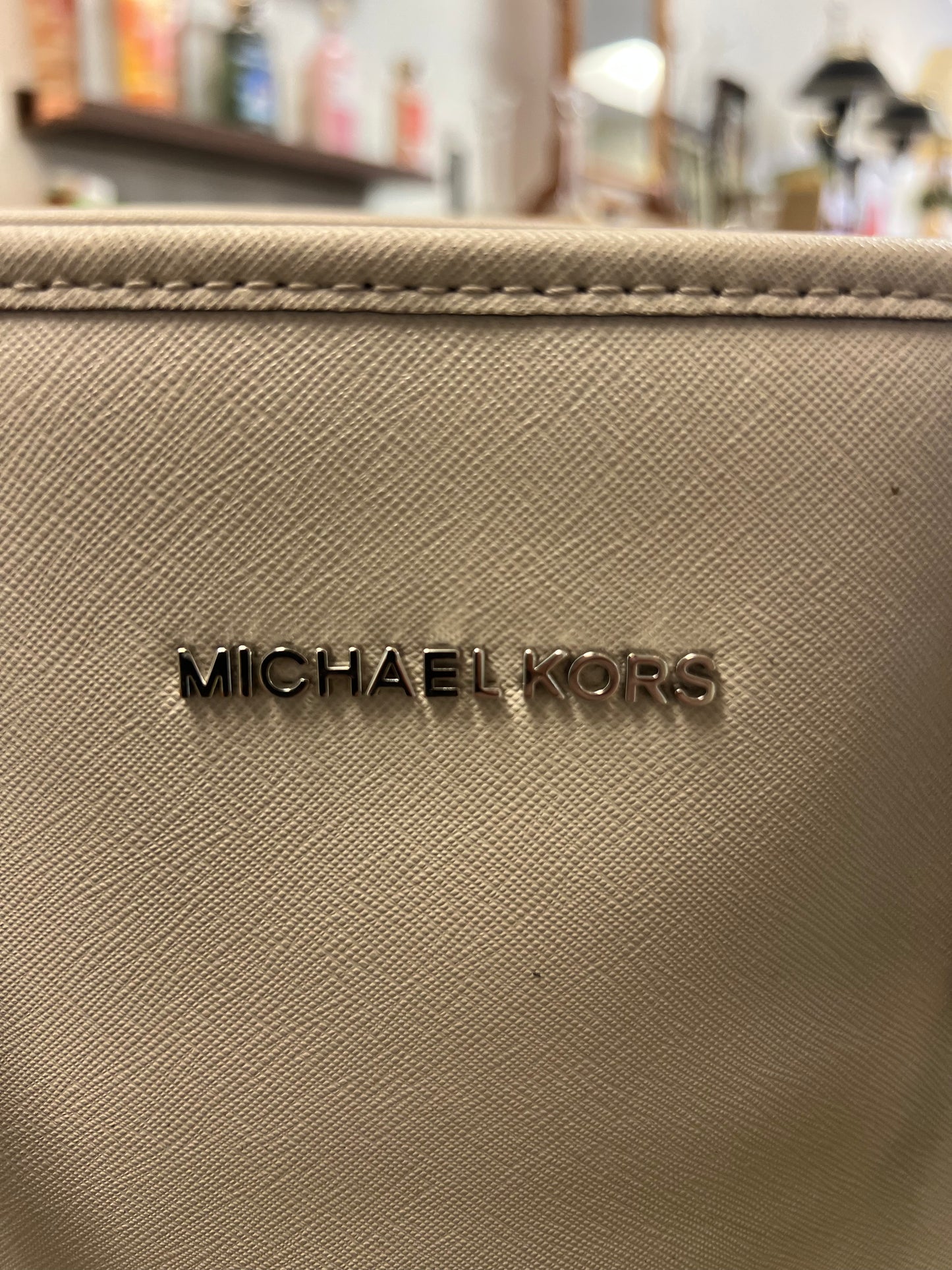 Michael Kors Large Leather Light Cream Tote w/Center Laptop Pocket #3860Q0 CJ00980