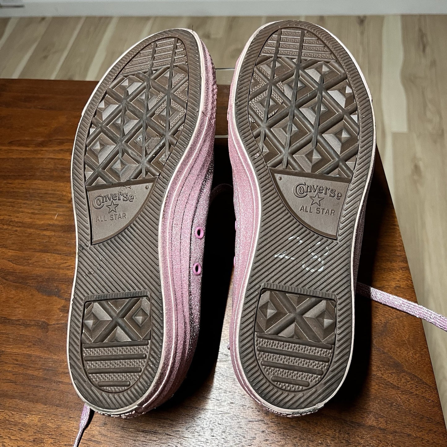 Converse (12 Women) Chuck Taylor All Star Pink Glitter Shoes Low Metallic CTAS