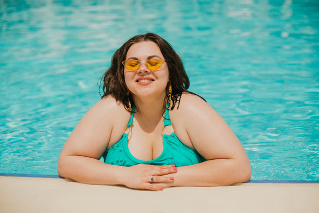 Swimsuit Confidence: Flattering Options for Plus-Size Babes Who Aren’t Ready to Bare It All (Yet)