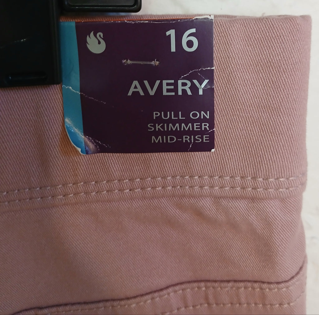 Gloria Vanderbilt Pink Avery Pull On Slimmer Capris