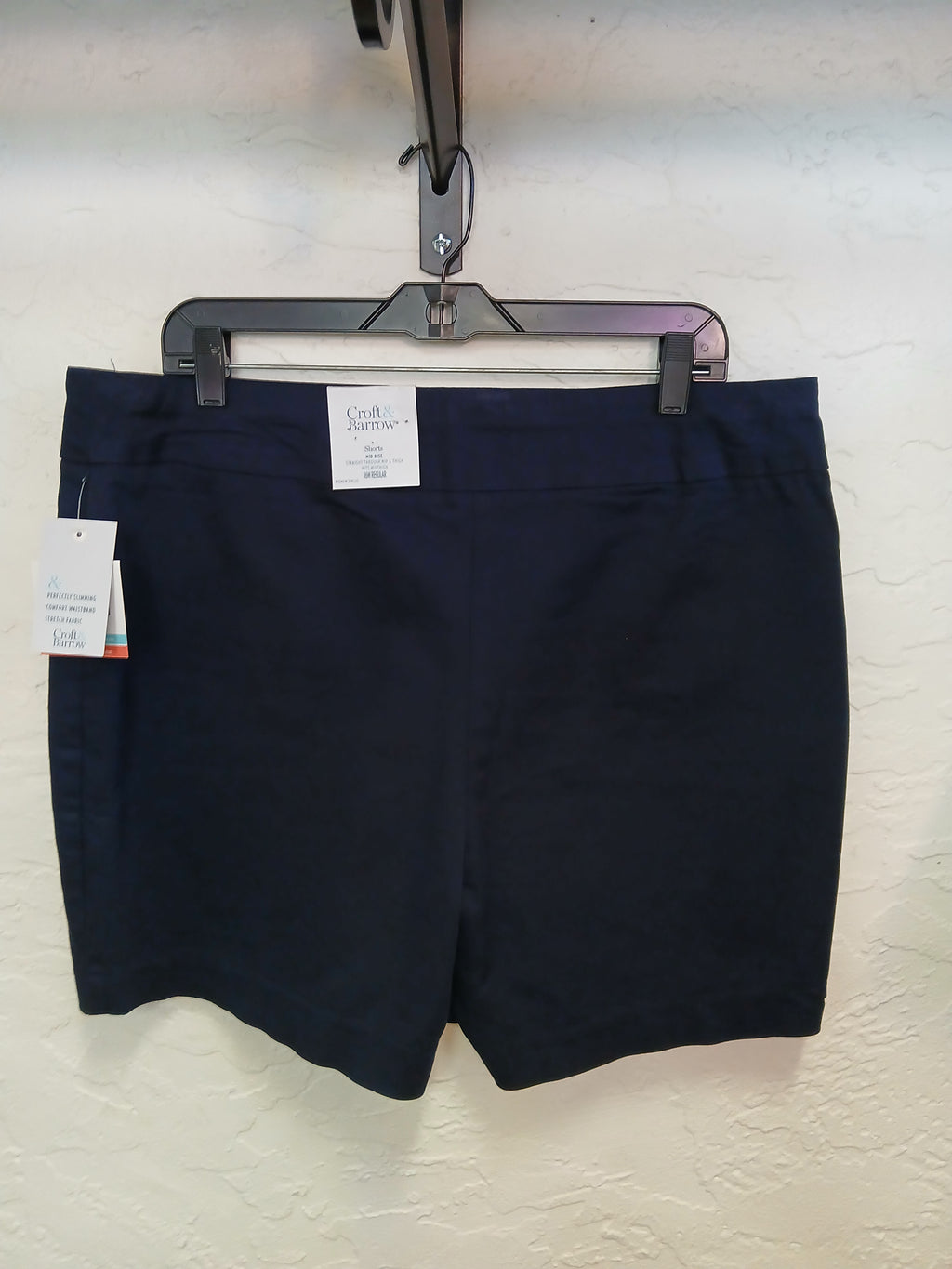 Croft & Barrow NWT Navy Blue Perfectly Slimming Comfort Waistband Stretch Fabric Shorts