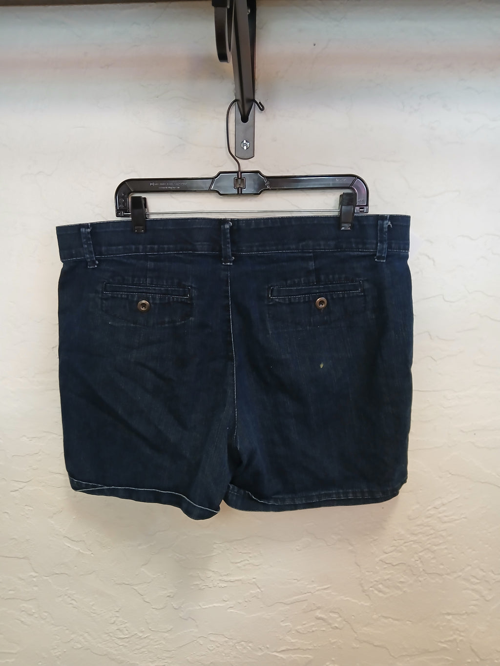 Gloria Vanderbilt Dark Wash 4 Pocket Jean Shorts