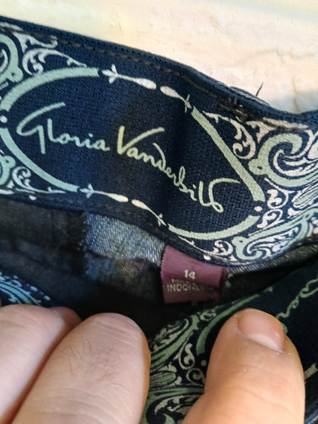 Gloria Vanderbilt Dark Wash 4 Pocket Jean Shorts