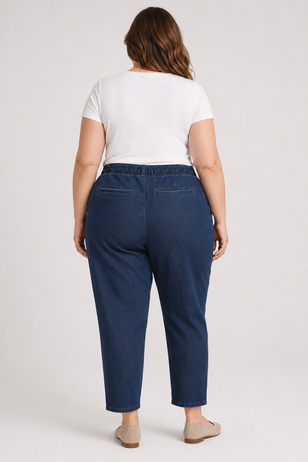 Croft & Barrow NWT Dark Wash Straight Thru Hip & Thigh Mid Rize Short Jeans