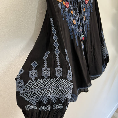 Johnny Was Chelsea Black Embroidered XL Blouse
