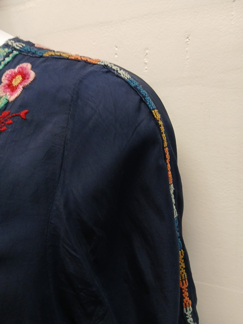 Johnny Was XL V-Neck Embroidered Blue Pullover Sheer Blouse