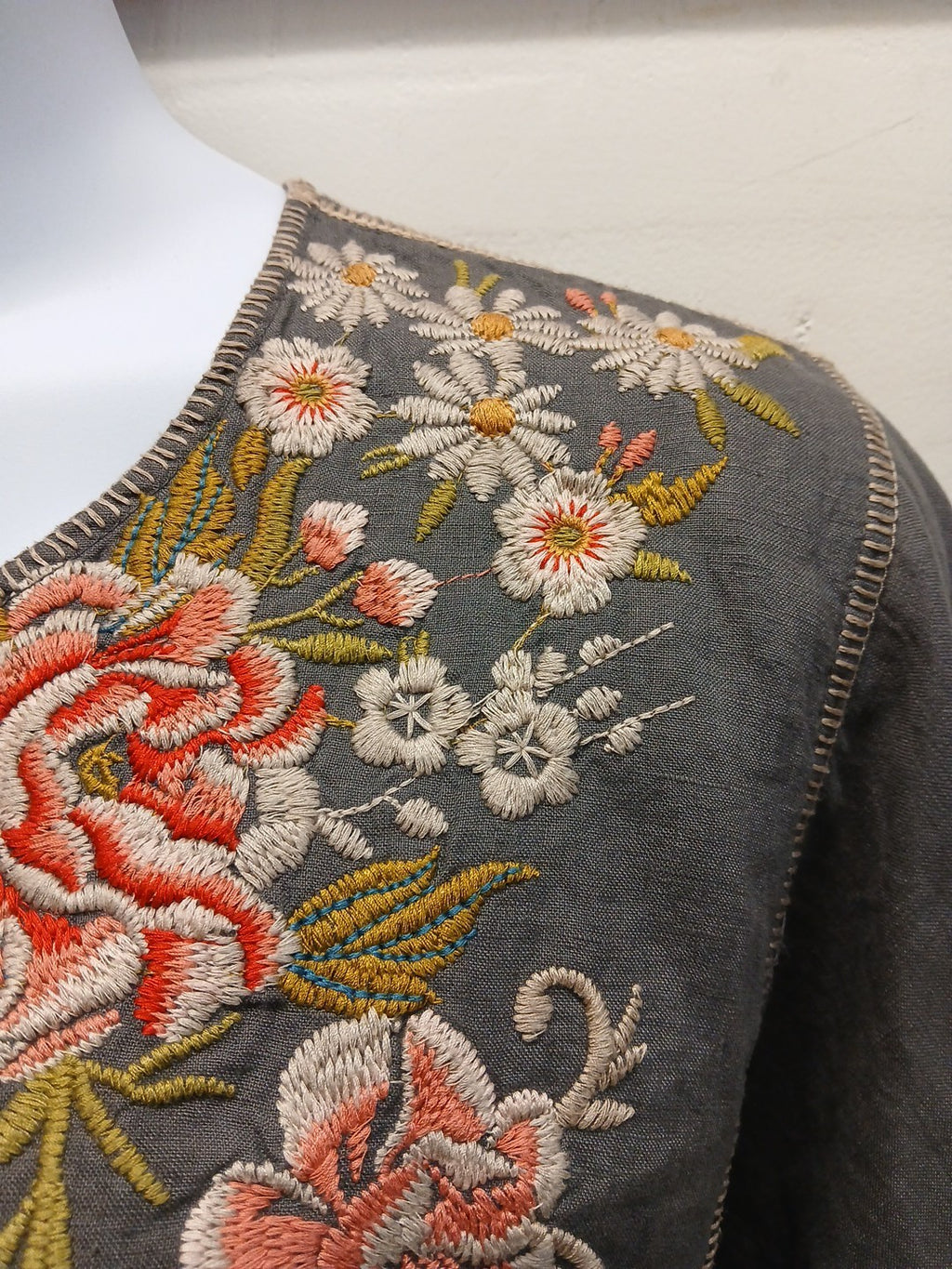 Johnny Was XL Grey Embroidered Pullover Top