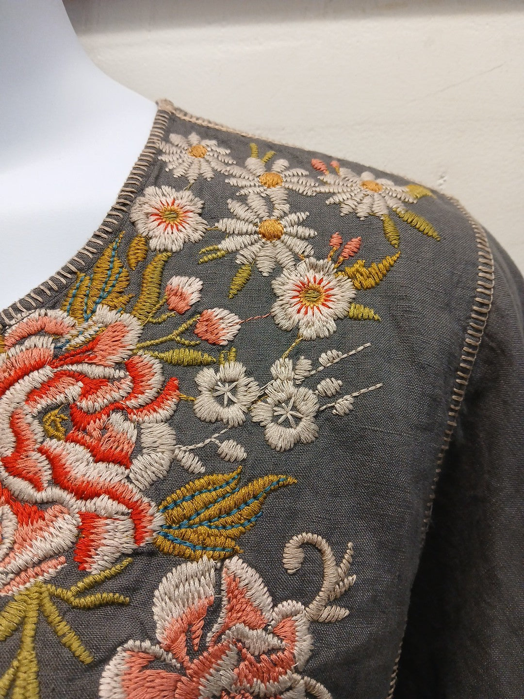 Johnny Was XL Grey Embroidered Pullover Top