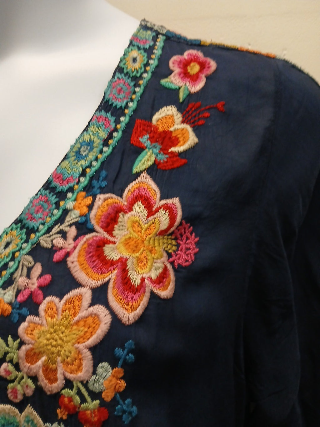 Johnny Was XL V-Neck Embroidered Blue Pullover Sheer Blouse