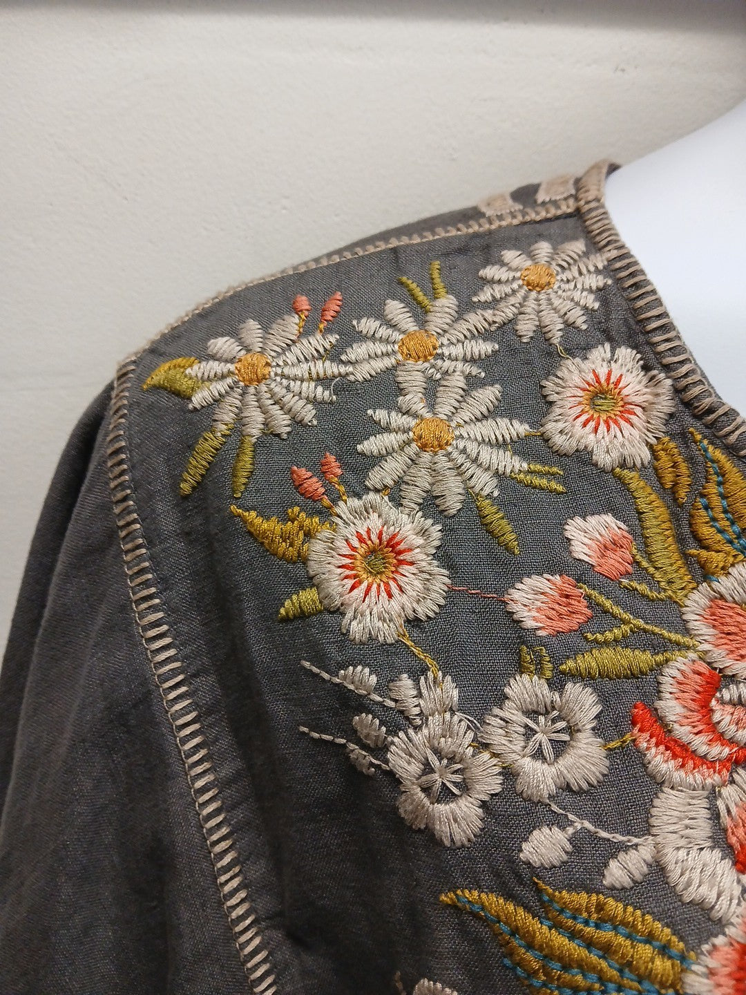 Johnny Was XL Grey Embroidered Pullover Top