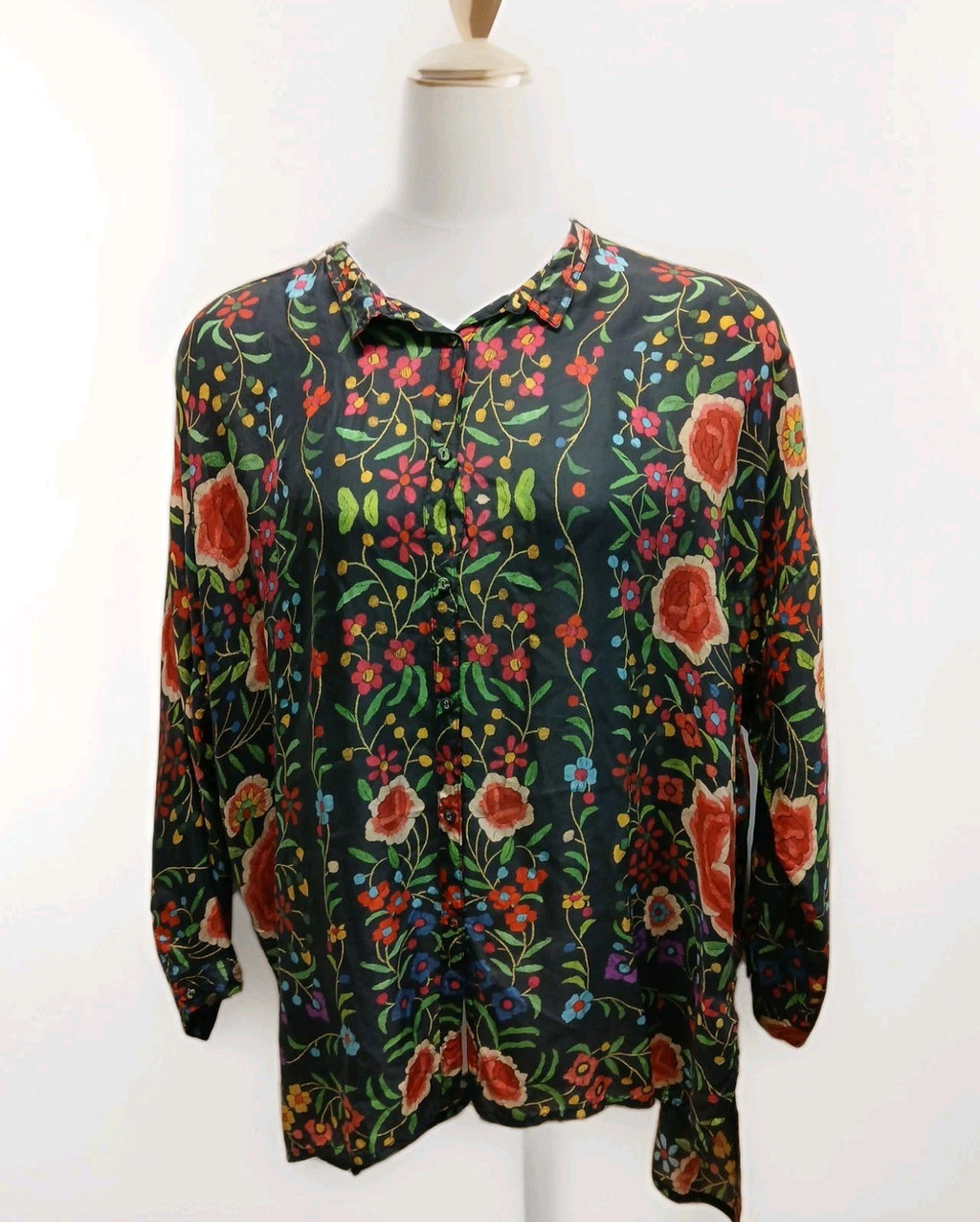 Johnny Was XL Silk Floral Pattern Button Up Collared Blouse