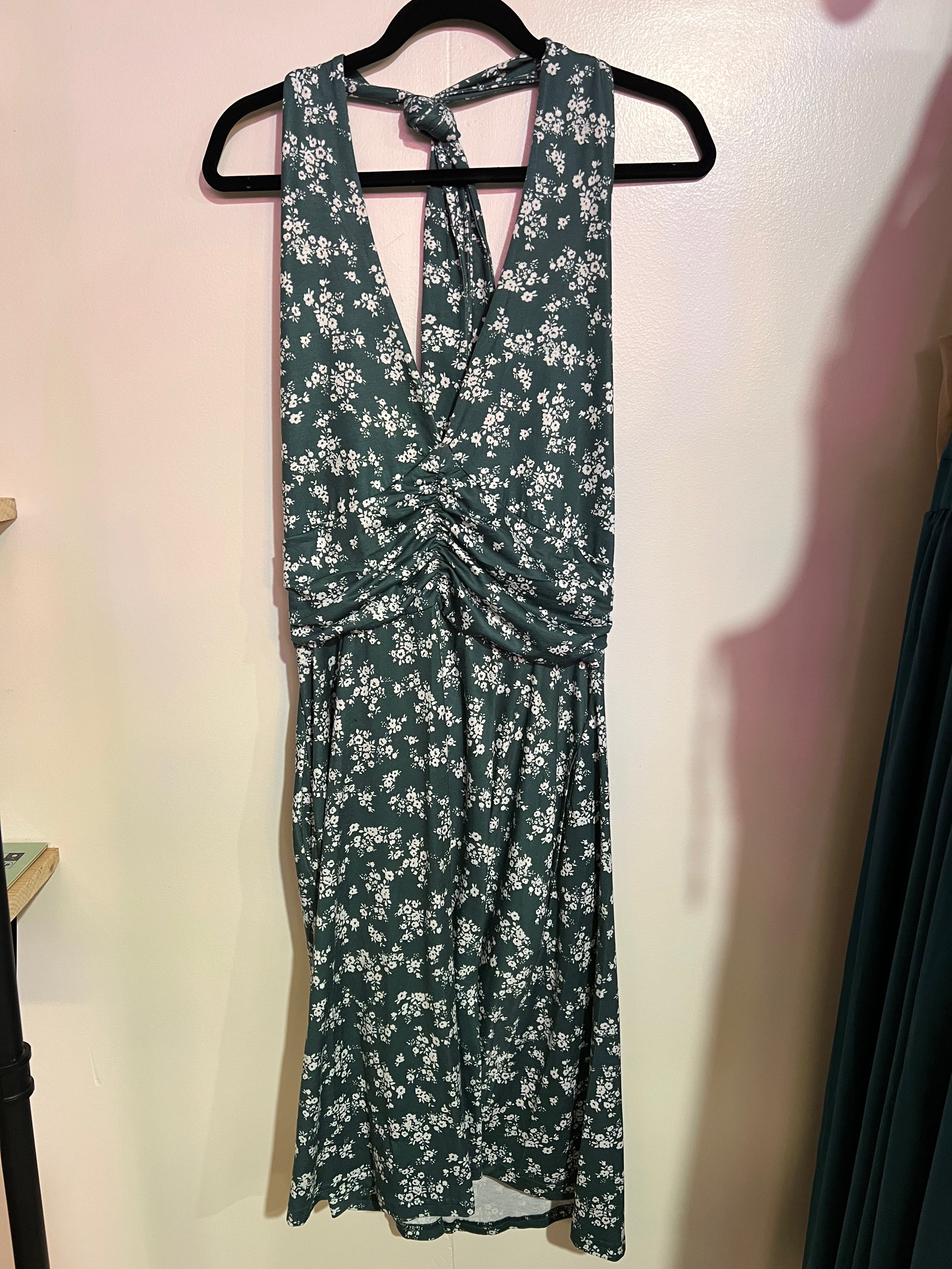 HuHot Green Floral Pattern Low Back Dress