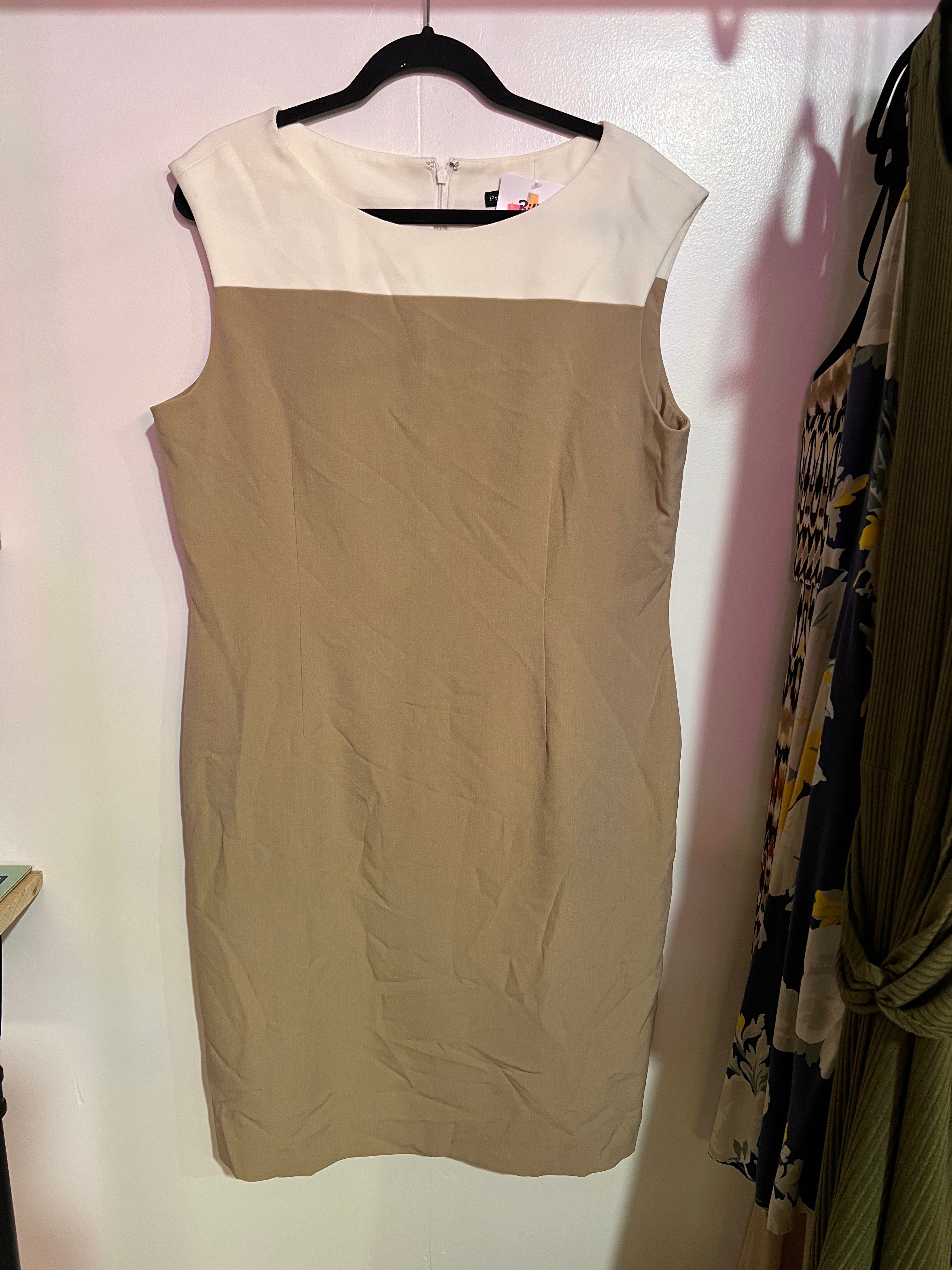 PRESTON & YORK KHAKI / TAN DRESS