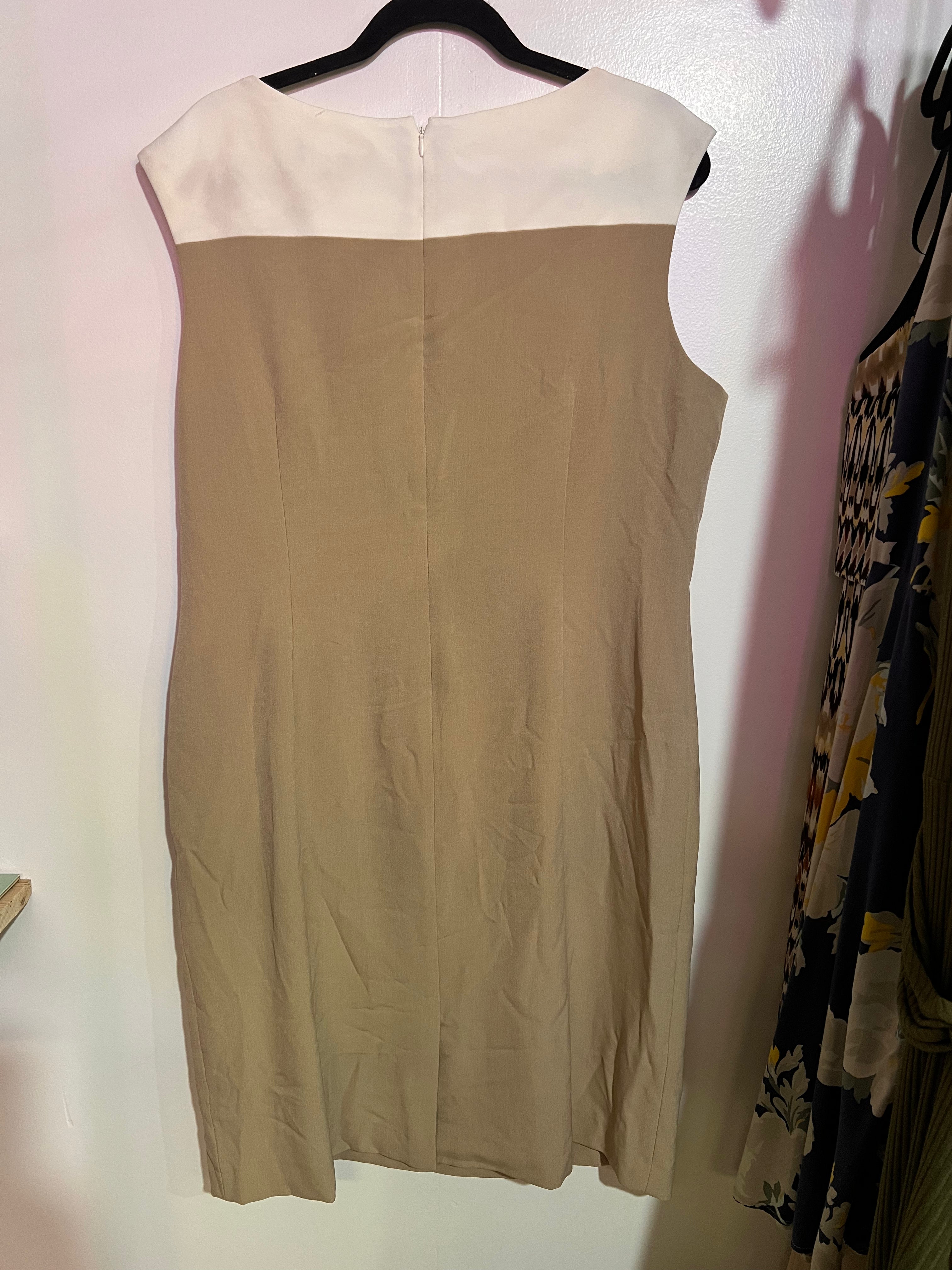 PRESTON & YORK KHAKI / TAN DRESS