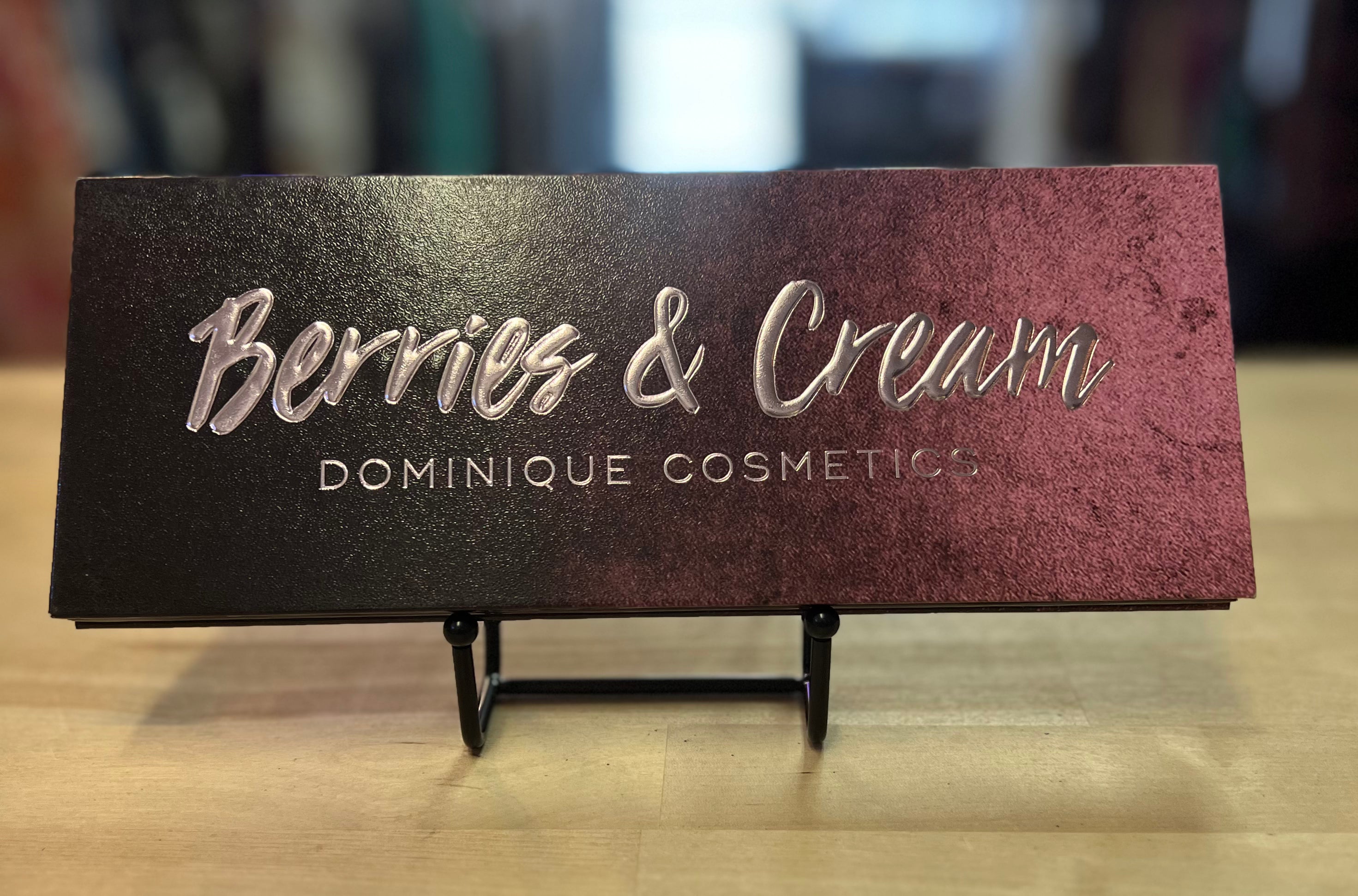 Dominique Cosmetics 12 Pan Colour Palette
