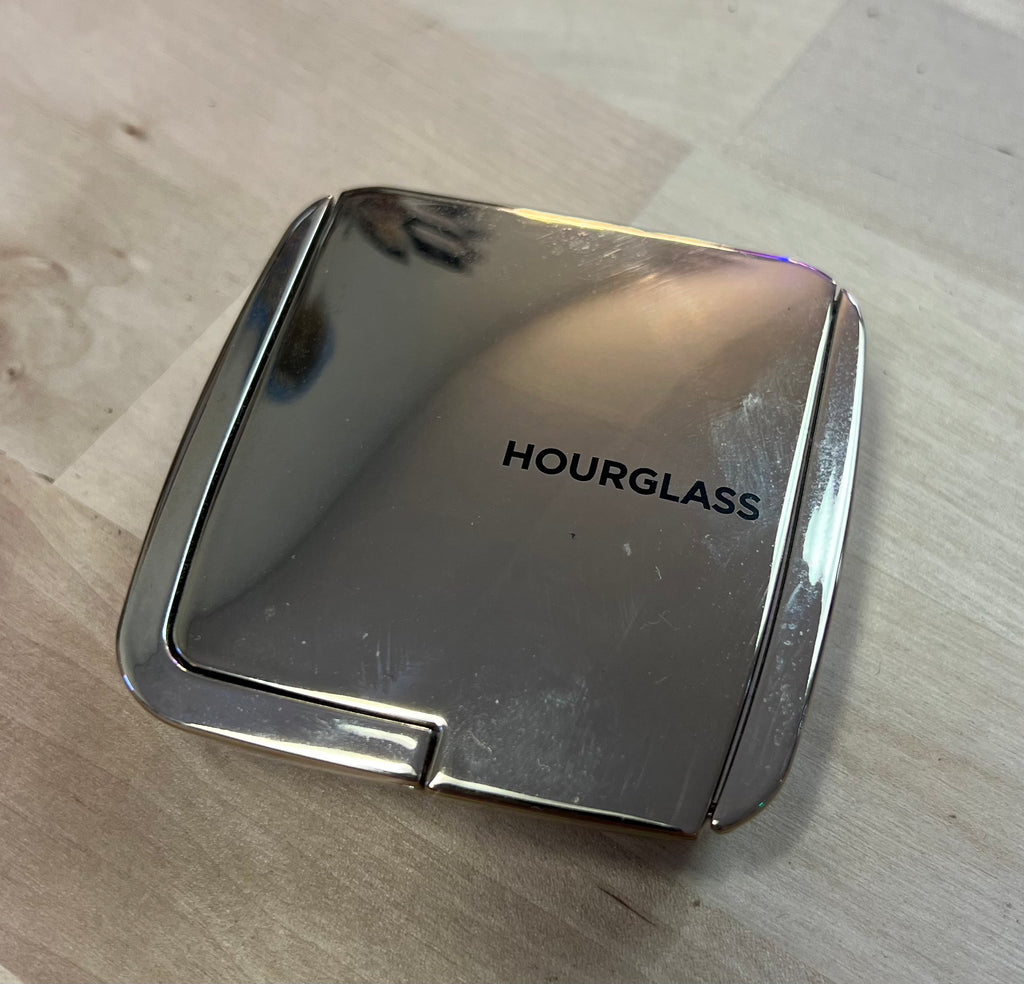 Hourglass Ambient Lightening Blush