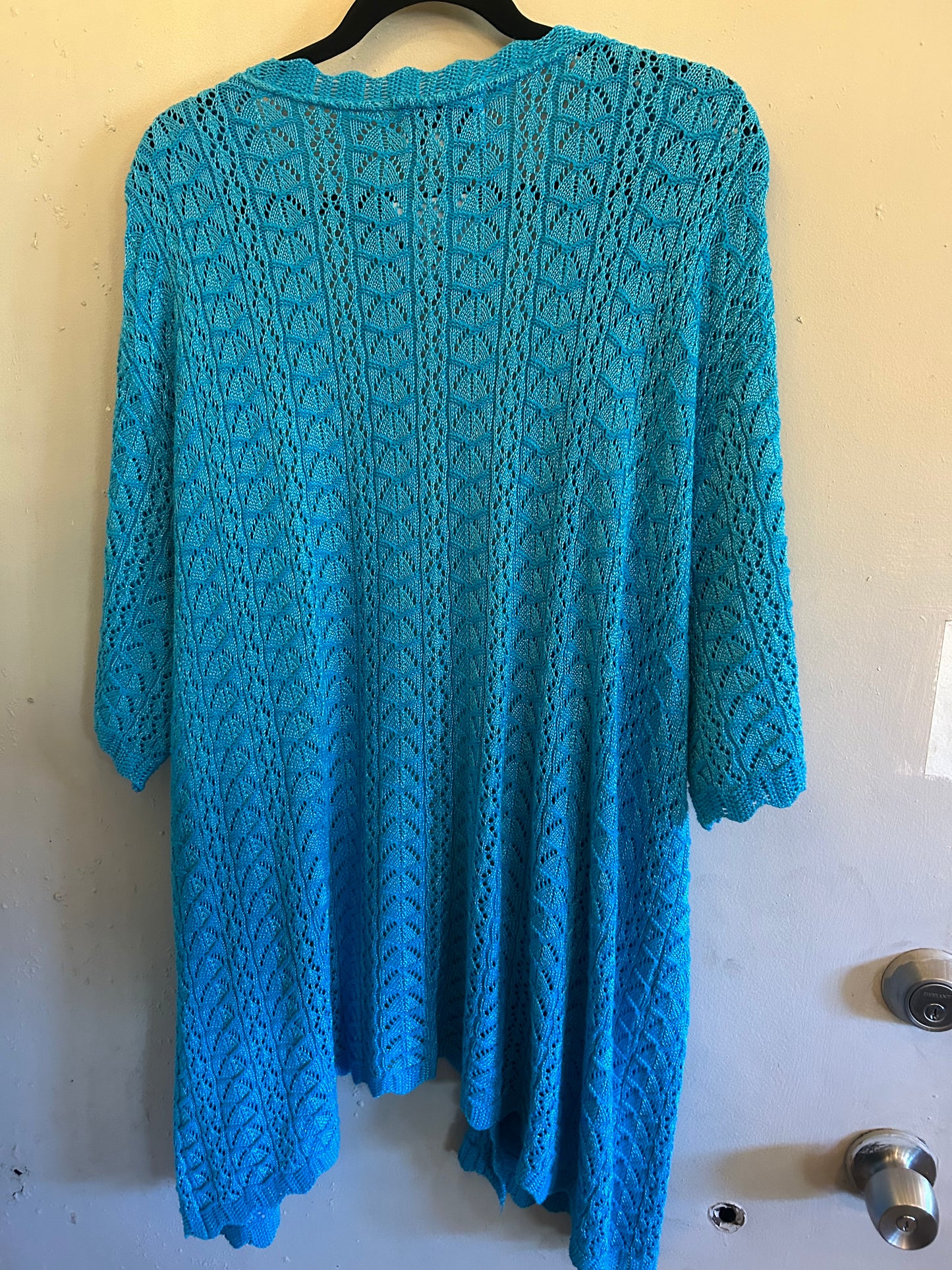 Fitting ImageTurquoise knit button down