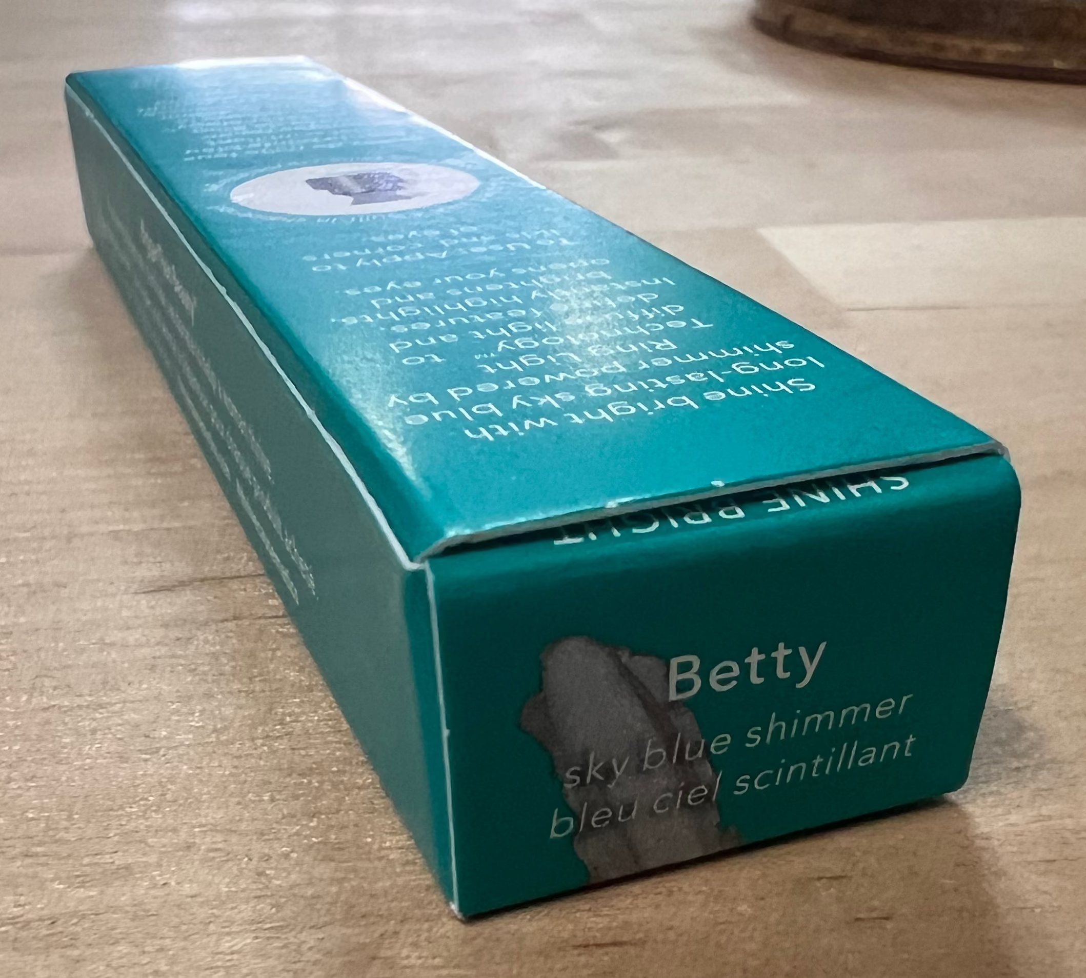 Thrive Brilliant Eye Brightener Betty Sky Blue Shimmer Highlighting Stick