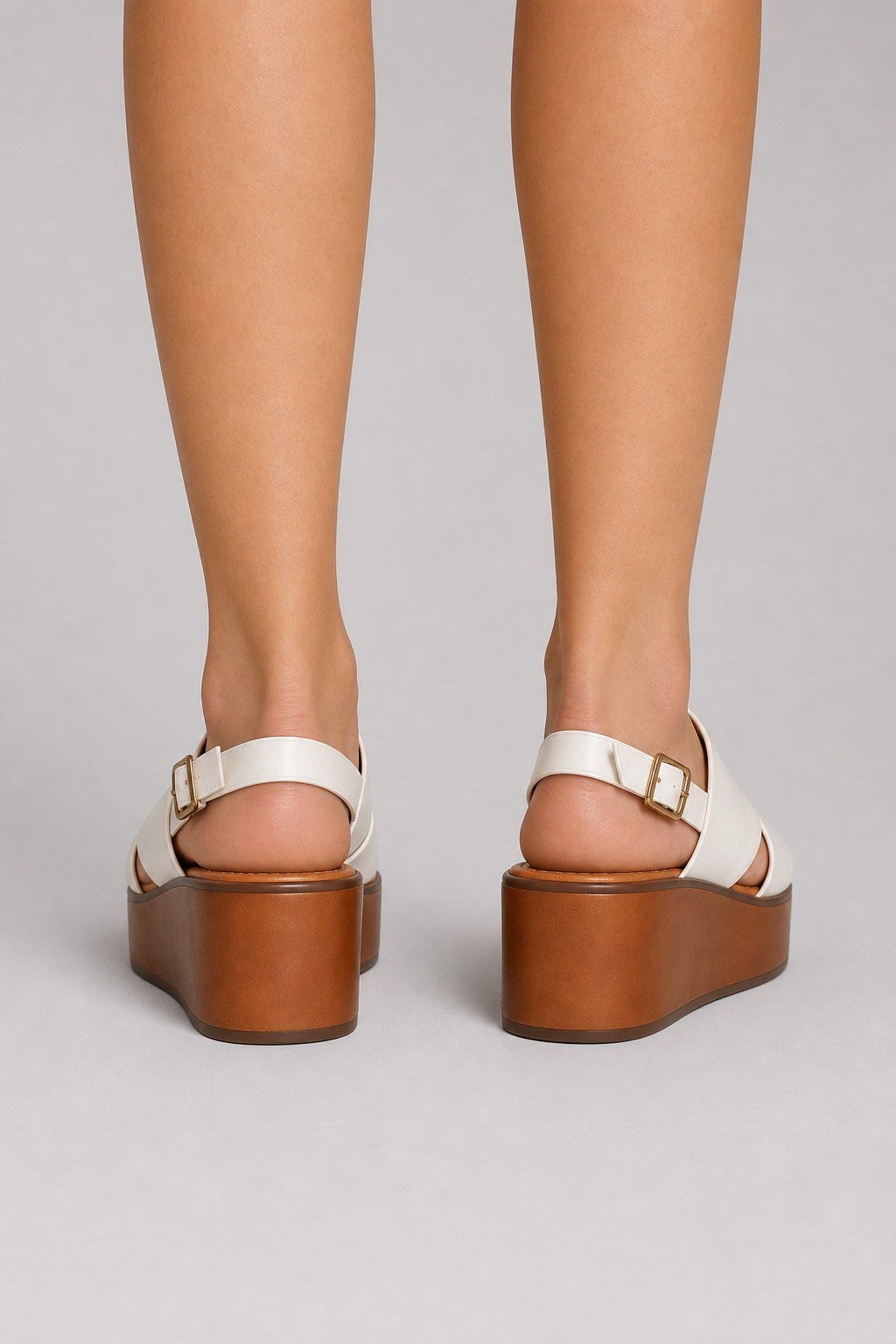 Indigo Rd. NWT Brown & White Wedge Sandals